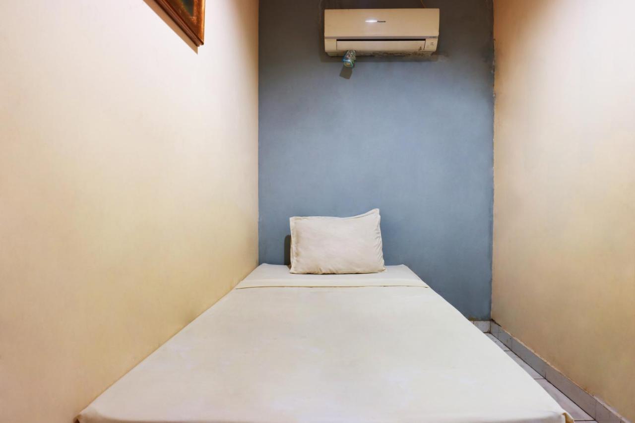 Sabrina Guest House Jakarta Exterior foto
