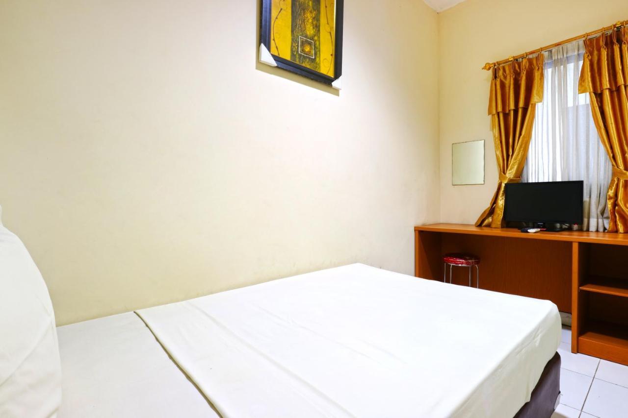 Sabrina Guest House Jakarta Exterior foto