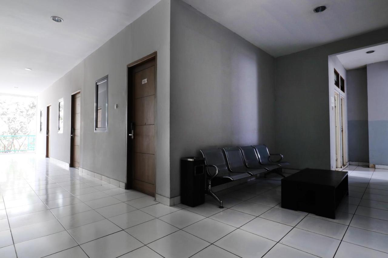 Sabrina Guest House Jakarta Exterior foto