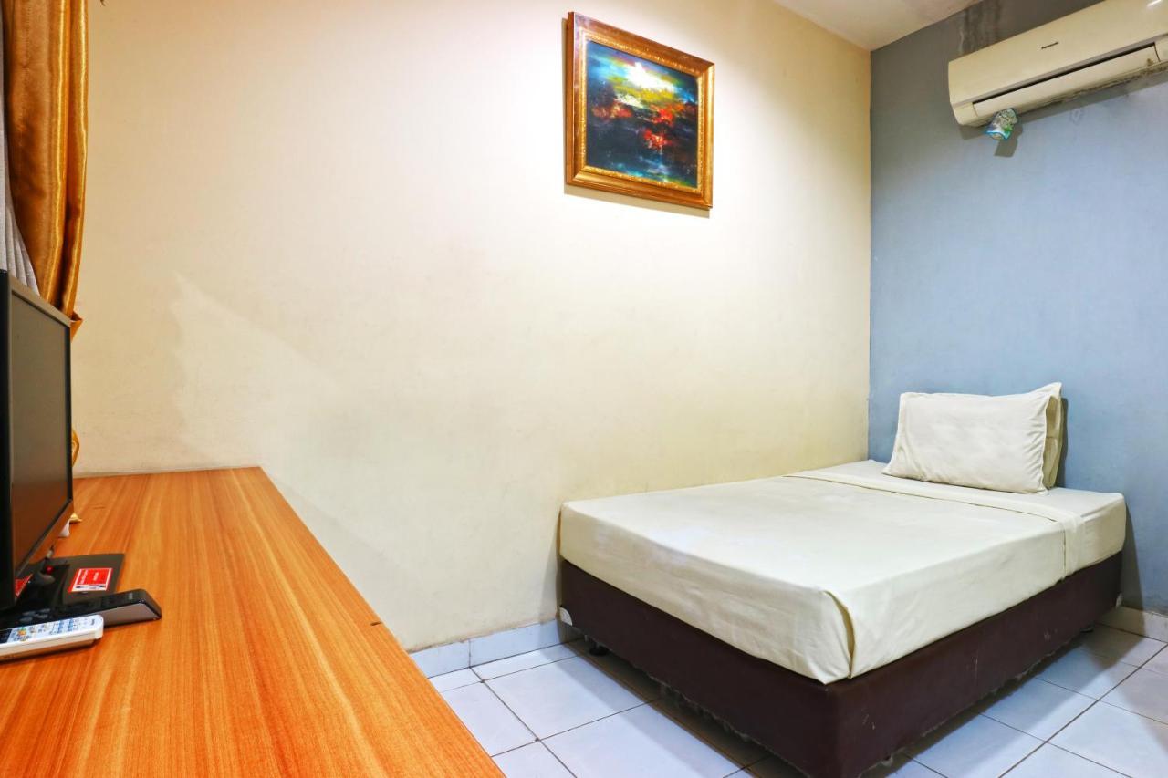 Sabrina Guest House Jakarta Exterior foto