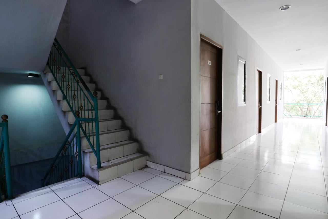 Sabrina Guest House Jakarta Exterior foto