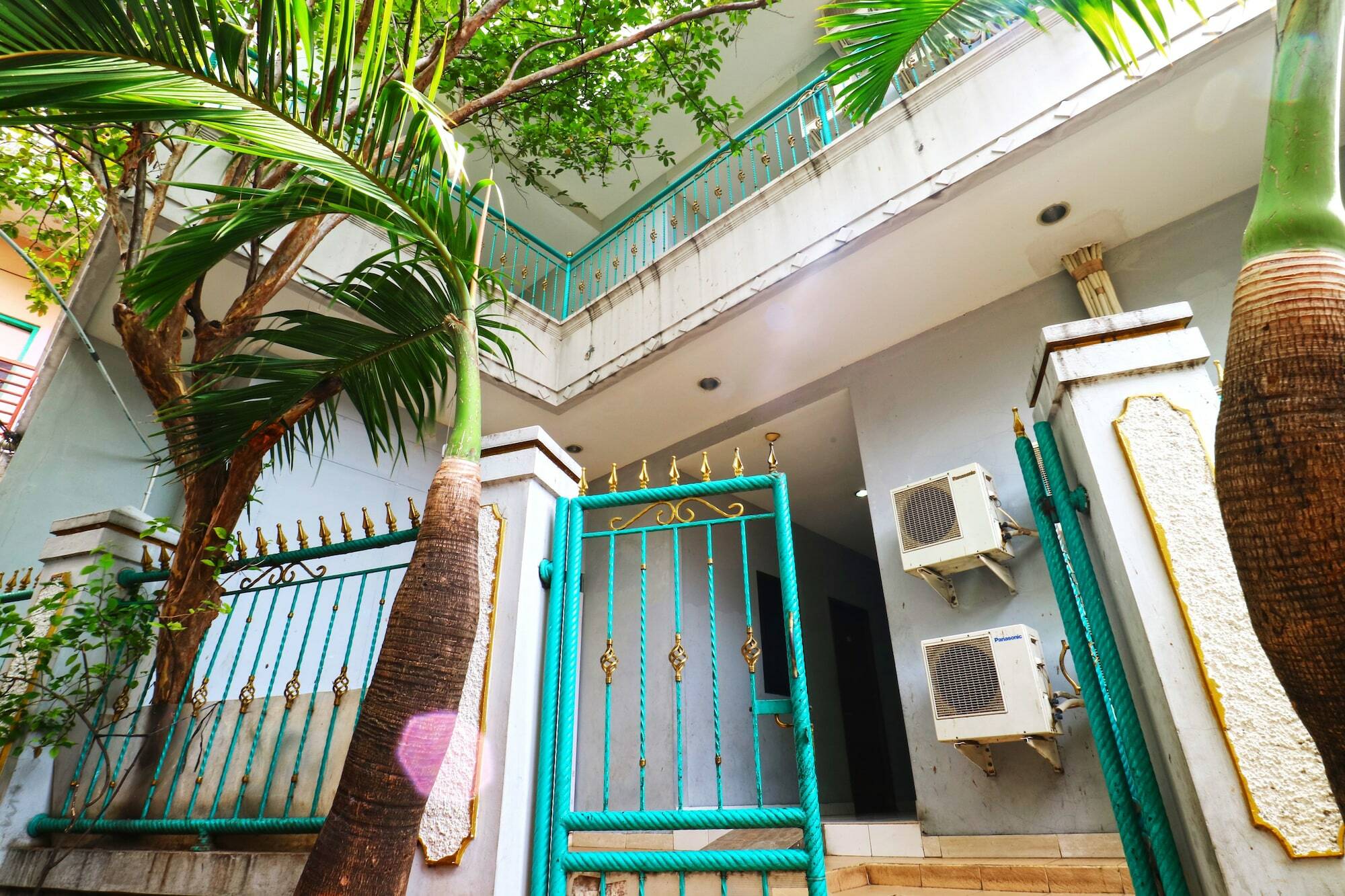 Sabrina Guest House Jakarta Exterior foto