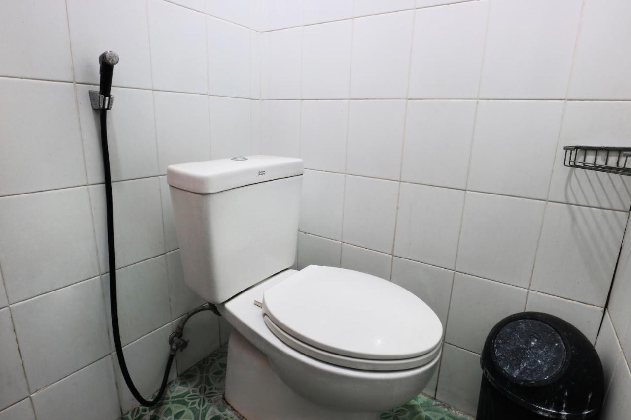Sabrina Guest House Jakarta Exterior foto